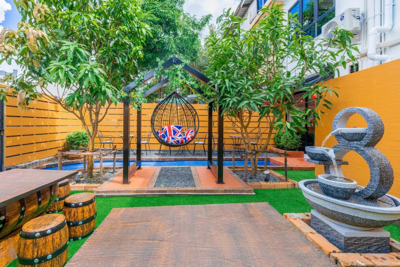 Marco Polo Phuket Poshtel & Bistro Hostel Εξωτερικό φωτογραφία