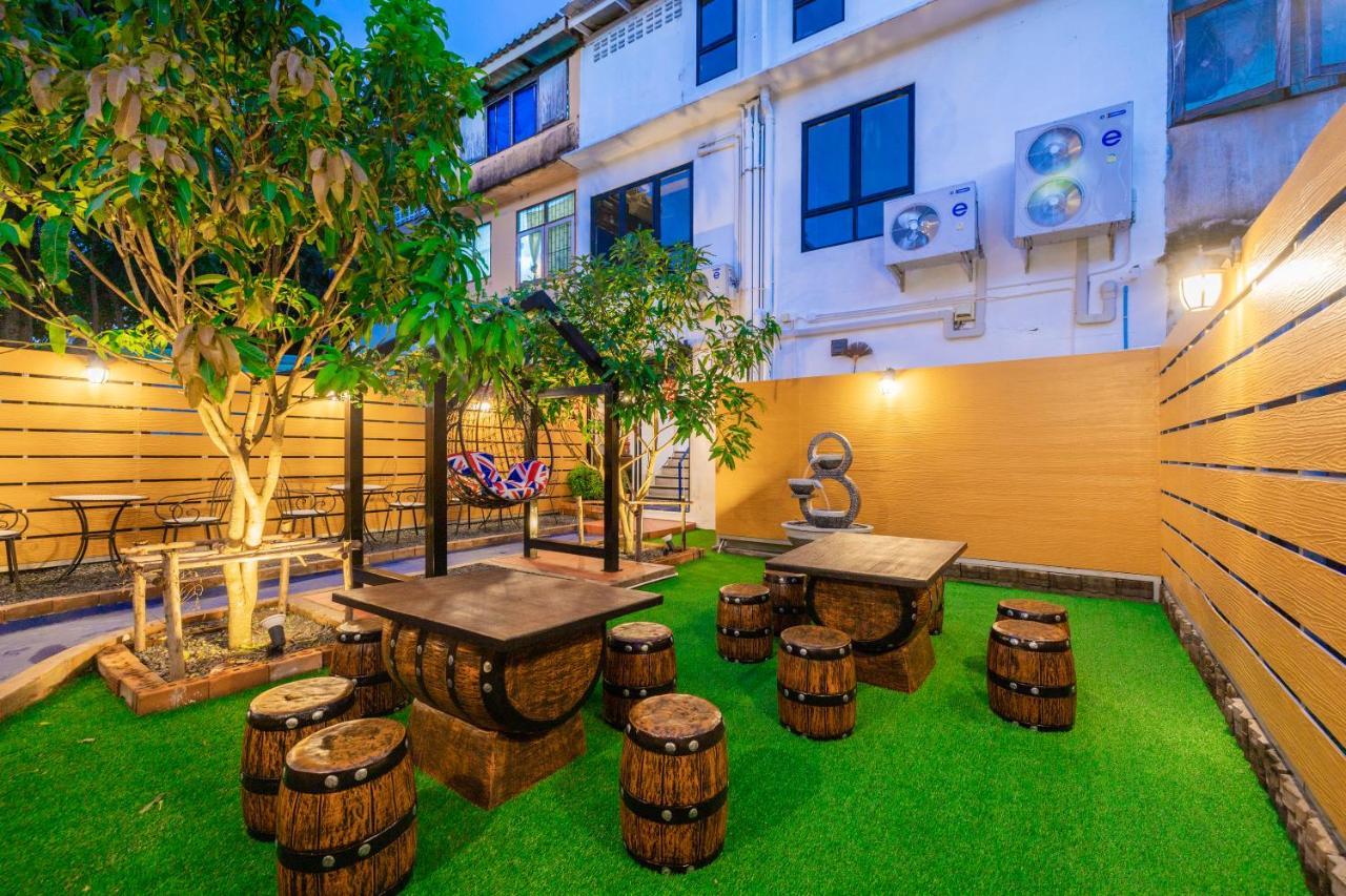 Marco Polo Phuket Poshtel & Bistro Hostel Εξωτερικό φωτογραφία