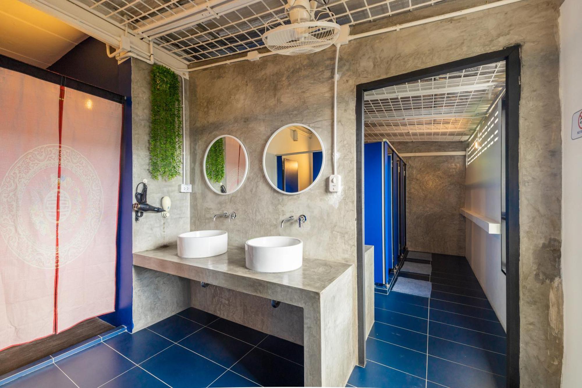 Marco Polo Phuket Poshtel & Bistro Hostel Δωμάτιο φωτογραφία